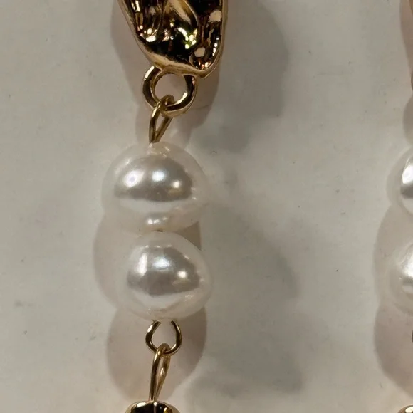 Earrings: Gold and Pearl Drop Earrings - Picture 4 of 4